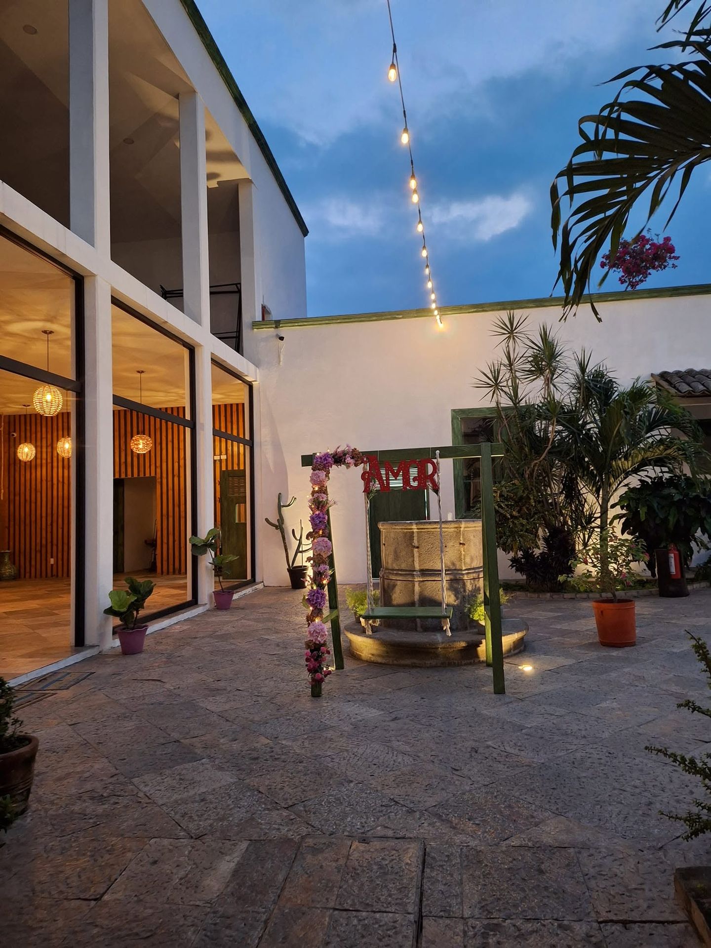 Entrada al salón de usos múltiples